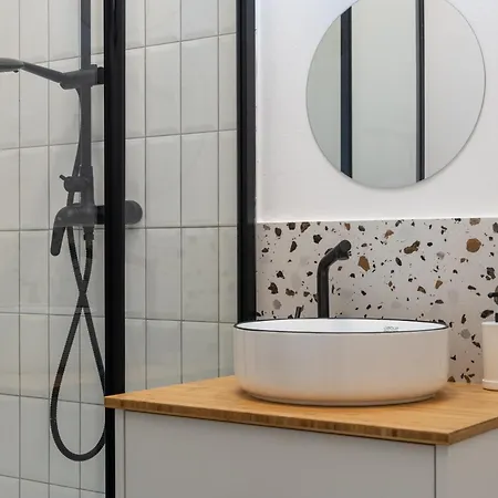Apollo Luxe, Near Downtown, Private Parking Apartment Bratislava