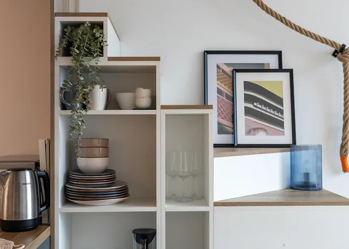 Apollo Luxe, Near Downtown, Private Parking アパート