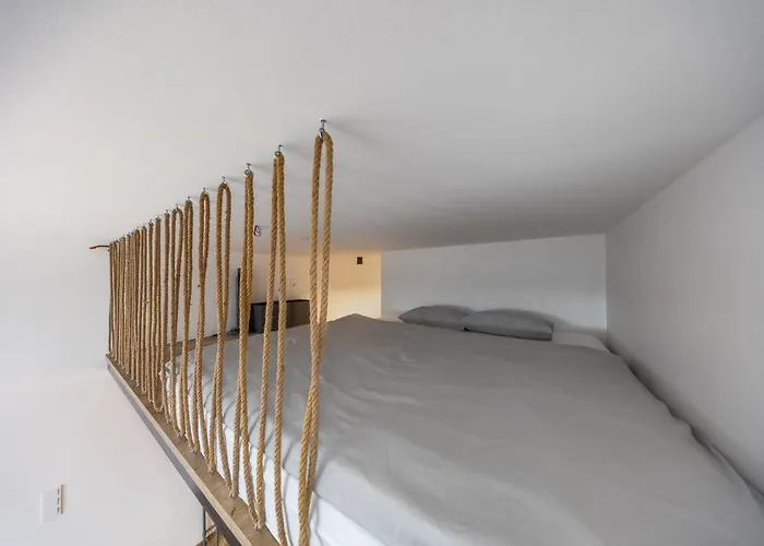 Apollo Luxe, Near Downtown, Private Parking *