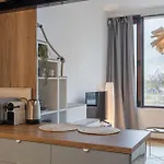Apollo Luxe, Near Downtown, Private Parking براتسيلافا
